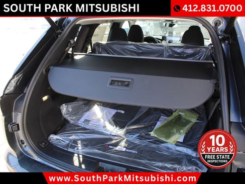 New 2026 Mitsubishi Outlander SE image 17