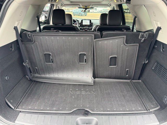 Used 2025 Nissan Pathfinder Platinum FWD image 27