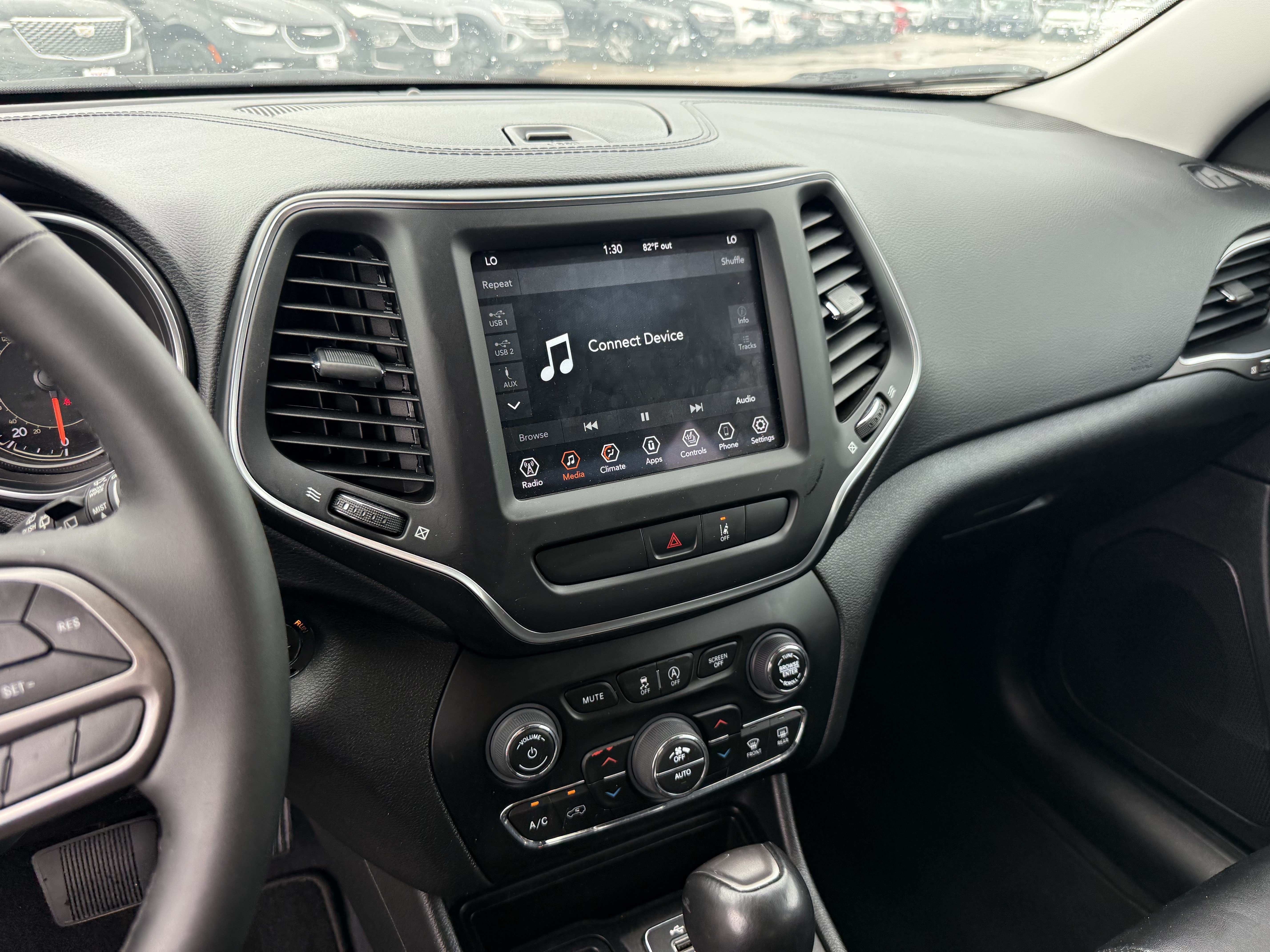 Used 2022 Jeep Cherokee Latitude Lux FWD image 19