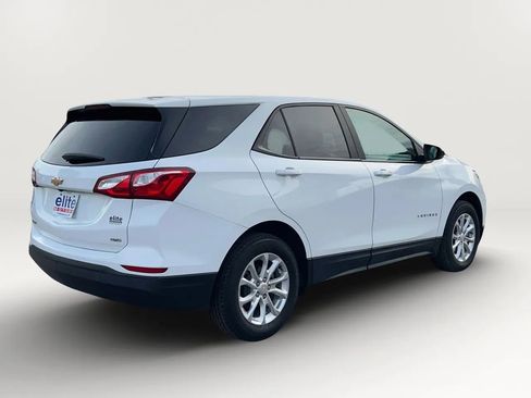 Used 2021 Chevrolet Equinox LS w/ LS Convenience Package image 6