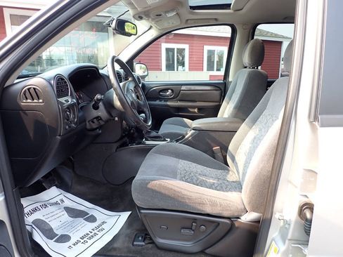 Used 2008 GMC Envoy SLE w/ Sun And Sound Package AWD/4WD image 8