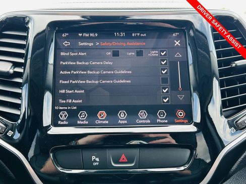 Used 2019 Jeep Cherokee Limited AWD/4WD image 6