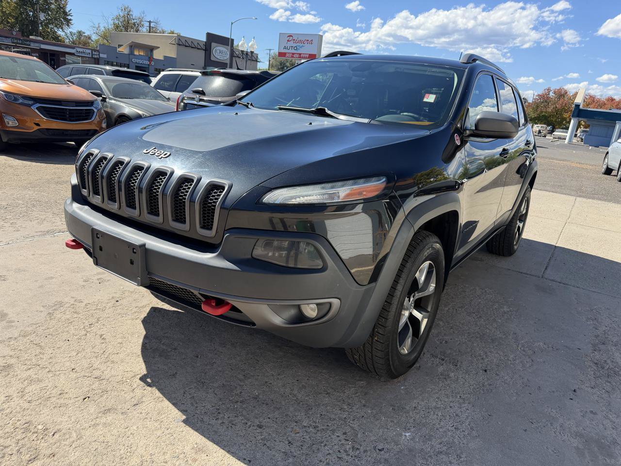 Used 2016 Jeep Cherokee Trailhawk w/ Cold Weather Group AWD/4WD image 2