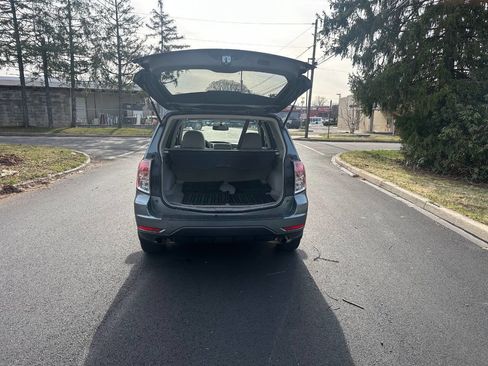 Used 2011 Subaru Forester 2.5X Premium image 7