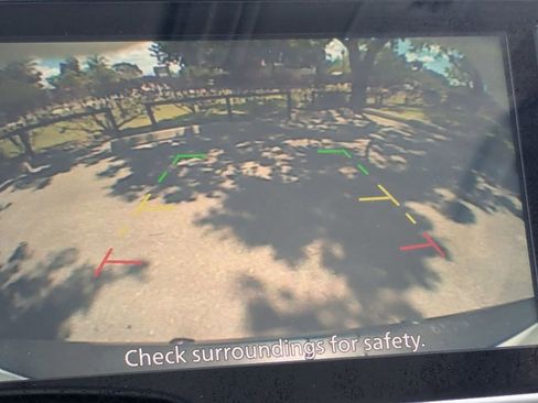 Used 2020 Nissan Kicks SV FWD image 7