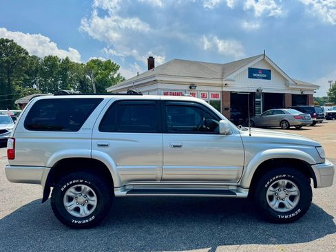 Used 2001 Toyota 4Runner Limited AWD/4WD image 6
