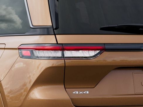New 2026 Jeep Grand Cherokee Limited AWD/4WD image 9