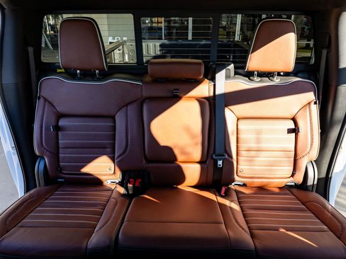 Used 2026 GMC Sierra 3500 Denali Ultimate image 35