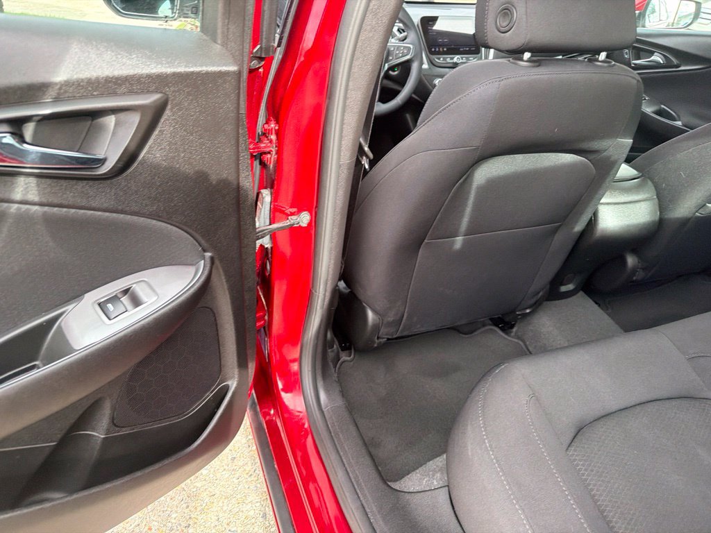 Used 2024 Chevrolet Malibu RS FWD image 13