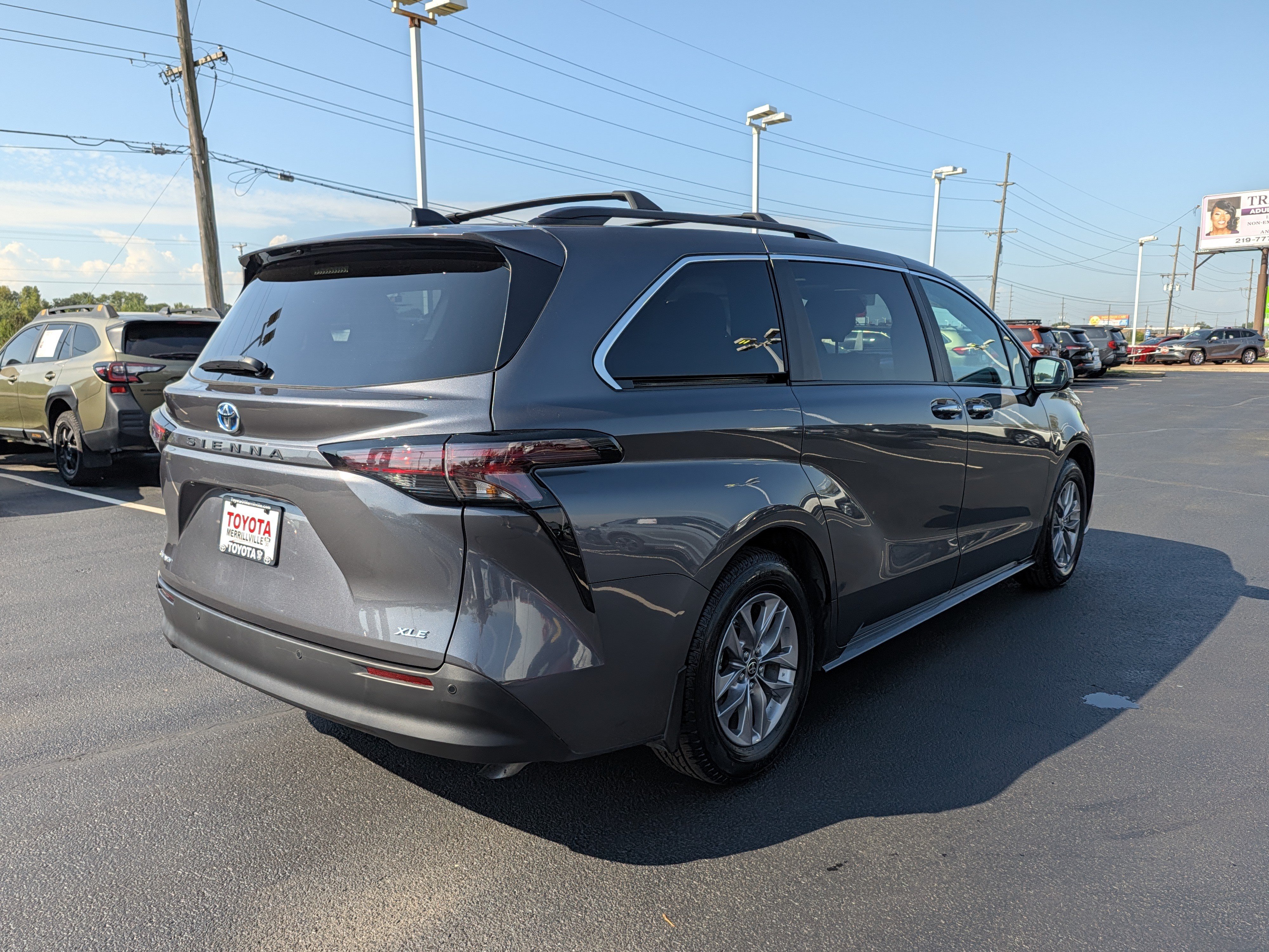 Certified 2025 Toyota Sienna XLE w/ XLE Plus Package AWD/4WD image 8