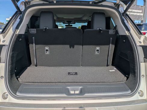 New 2026 INFINITI QX60 Luxe w/ Family Package image 13