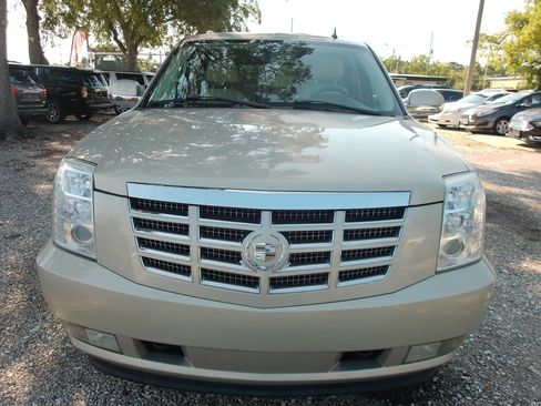 Used 2008 Cadillac Escalade 2WD image 2