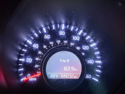 Used 2015 Kia Optima LX image 25