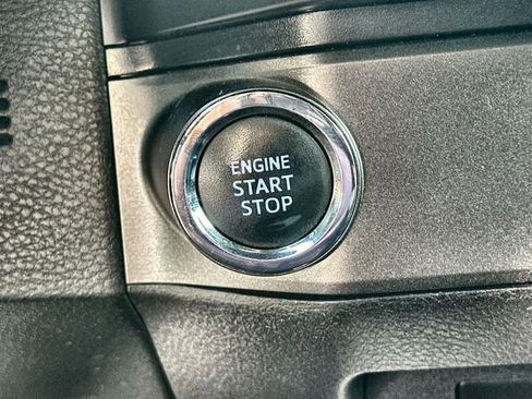 Used 2021 Toyota Tacoma TRD Off-Road image 17