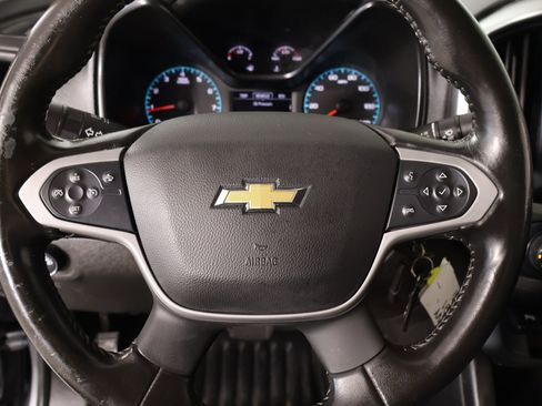 Used 2022 Chevrolet Colorado LT w/ Fleet Safety Package image 3