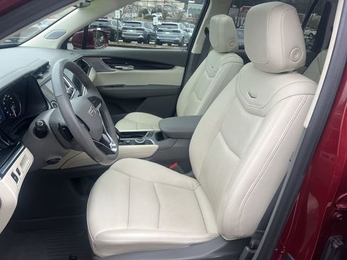 Used 2020 Cadillac XT6 Premium Luxury image 14