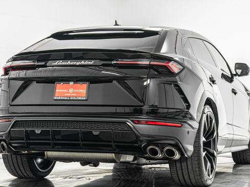 Used 2021 Lamborghini Urus AWD/4WD image 9