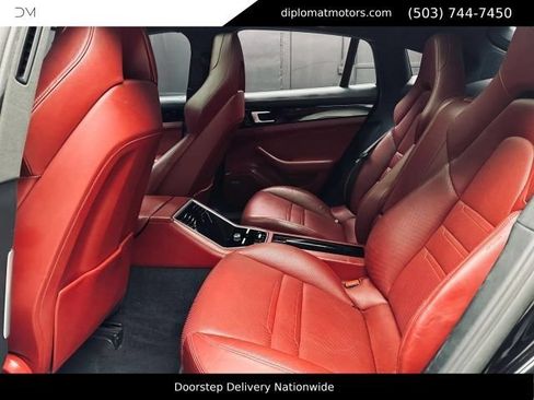 Used 2018 Porsche Panamera 4S AWD/4WD image 23