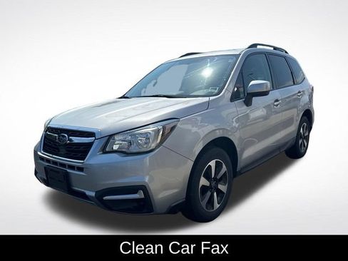 Used 2017 Subaru Forester 2.5i Premium w/ All-Weather Package AWD/4WD image 7
