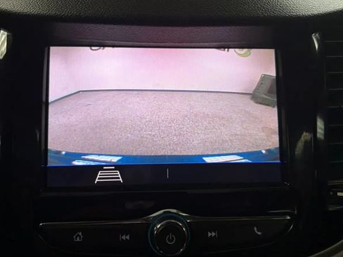 Used 2020 Chevrolet Trax LT FWD image 13