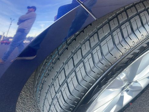 Used 2021 Toyota Corolla LE image 21