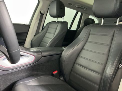 Used 2023 Mercedes-Benz GLS 450 4MATIC image 23