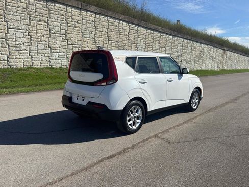 Used 2022 Kia Soul LX w/ Technology Package FWD image 7