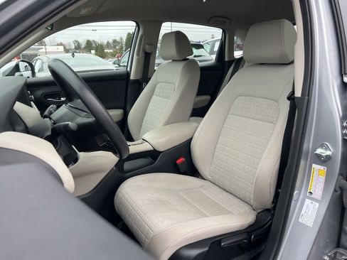 Used 2023 Honda HR-V LX image 17