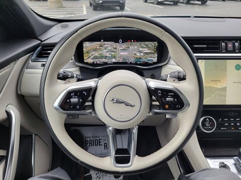 Used 2024 Jaguar F-PACE R-Dynamic S image 7