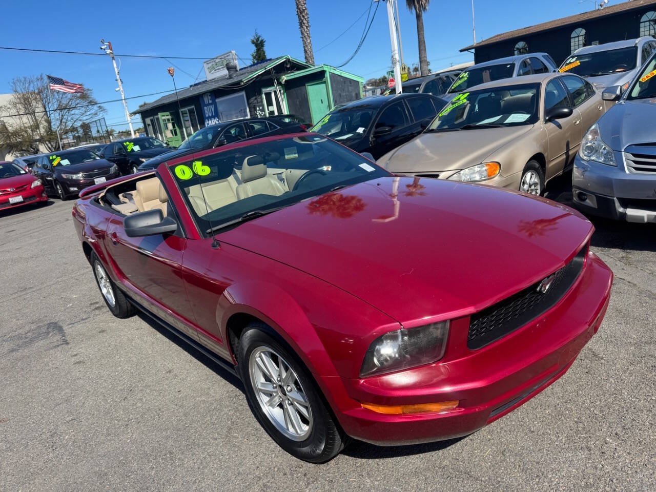 Used 2006 Ford Mustang Convertible RWD image 1