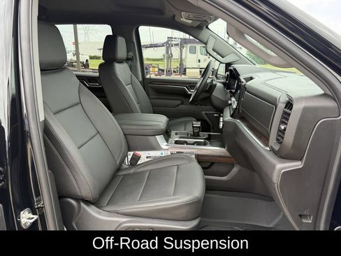 Used 2026 GMC Sierra 1500 SLT AWD/4WD image 35