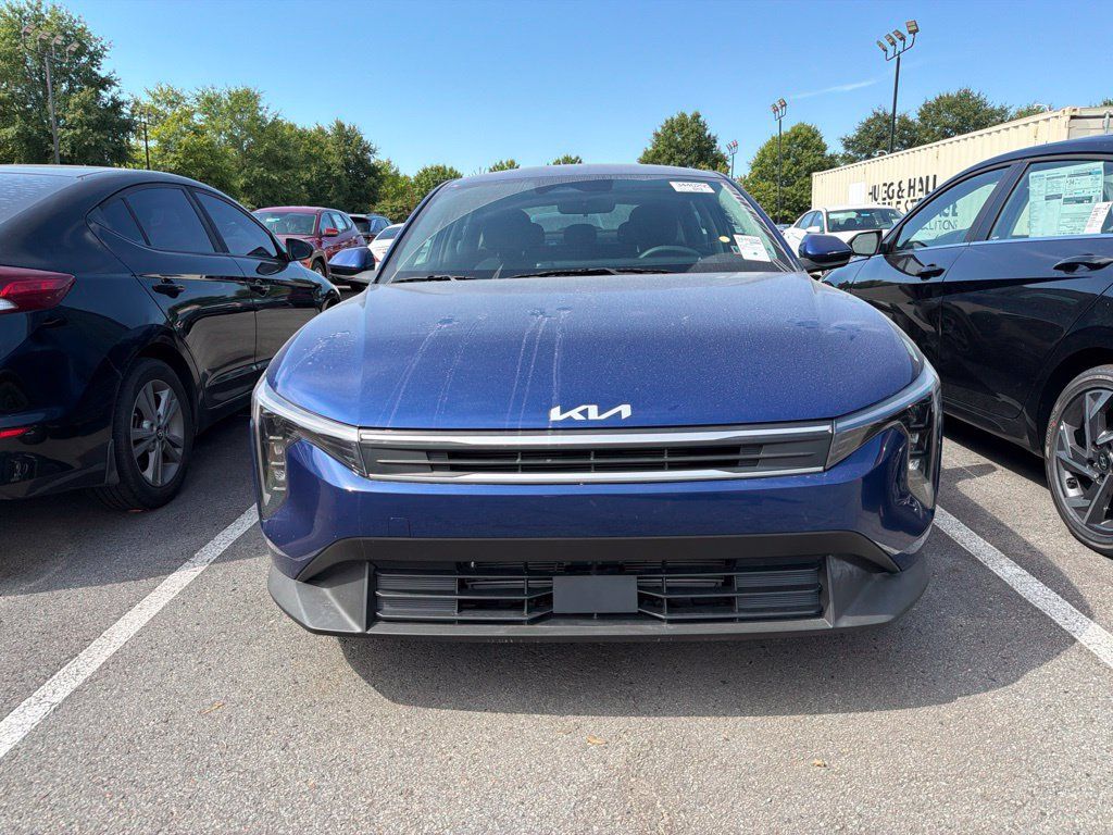Used 2026 Kia K4 FWD image 2