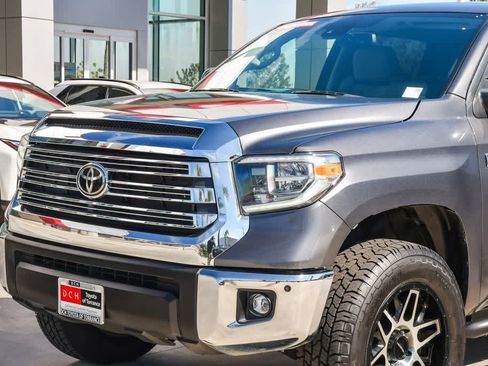 Used 2021 Toyota Tundra Limited w/ Limited Premium Package image 5