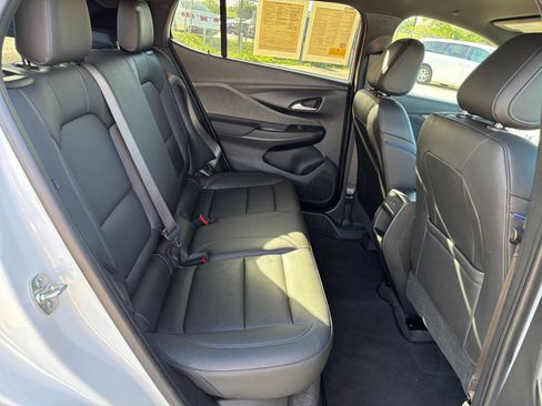 Used 2025 Buick Envista Sport Touring image 24