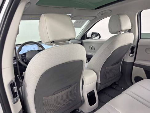 Used 2022 Hyundai Ioniq 5 Limited image 32