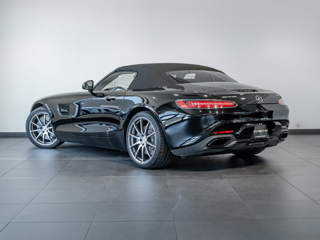 Used 2018 Mercedes-Benz AMG GT Roadster image 3