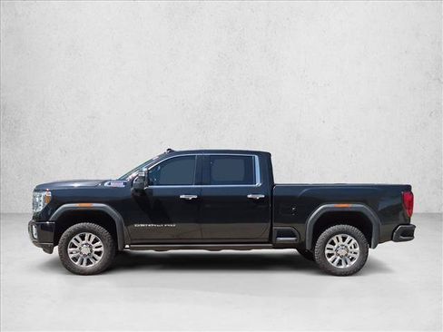 Used 2023 GMC Sierra 2500 Denali w/ Denali Black Diamond Edition AWD/4WD image 8