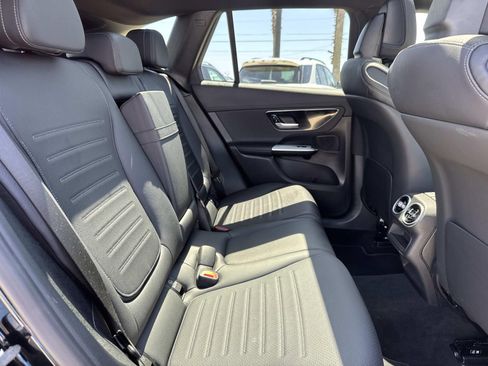 Used 2026 Mercedes-Benz GLC 300 image 9