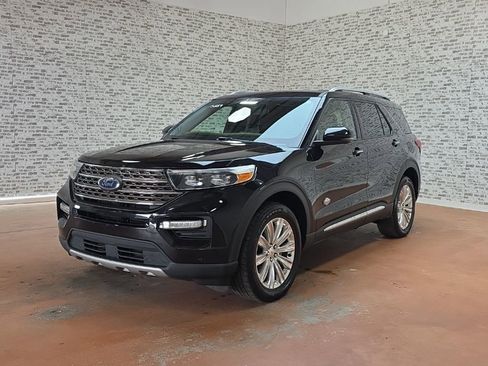 Used 2022 Ford Explorer King Ranch w/ Premium Technology Package image 3