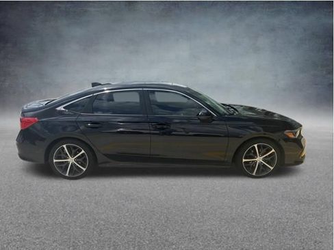 Used 2022 Honda Civic Touring image 7
