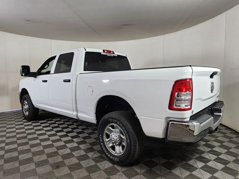 Used 2024 RAM 2500 Tradesman w/ Chrome Appearance Group AWD/4WD image 5