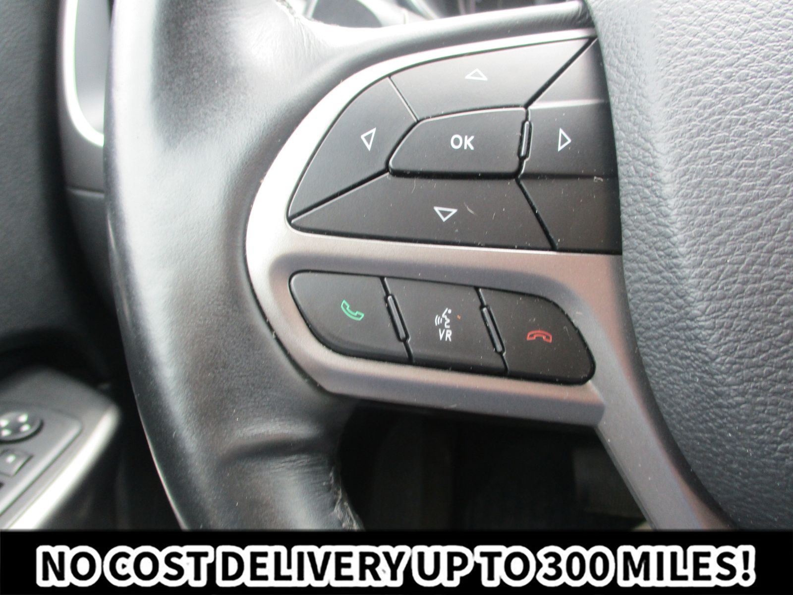 Used 2019 Jeep Cherokee Latitude Plus w/ Cold Weather Group AWD/4WD image 27