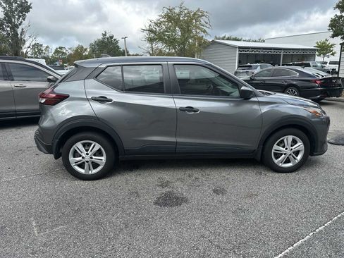Used 2024 Nissan Kicks S FWD image 7