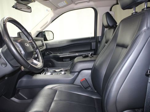 Used 2024 Ford Expedition Max XLT image 14