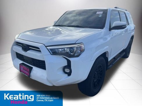Used 2021 Toyota 4Runner SR5 Premium w/ Moonroof Package RWD image 10