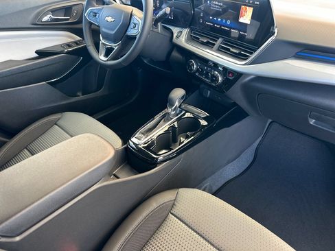 Used 2026 Chevrolet Trax LT w/ Driver Confidence Package FWD image 17