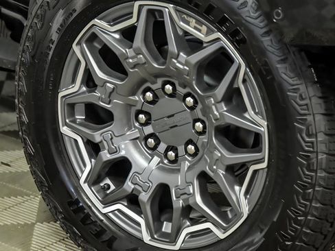 New 2025 GMC Hummer EV 3X image 3