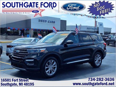 Used 2023 Ford Explorer XLT w/ Equipment Group 202A AWD/4WD image 1