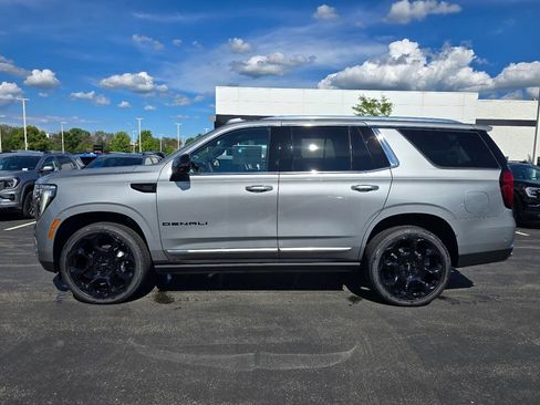 New 2026 GMC Yukon Denali w/ Denali Reserve Package AWD/4WD image 11