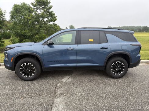 Certified 2024 Chevrolet Traverse Z71 w/ Enhanced Driving Package AWD/4WD image 7